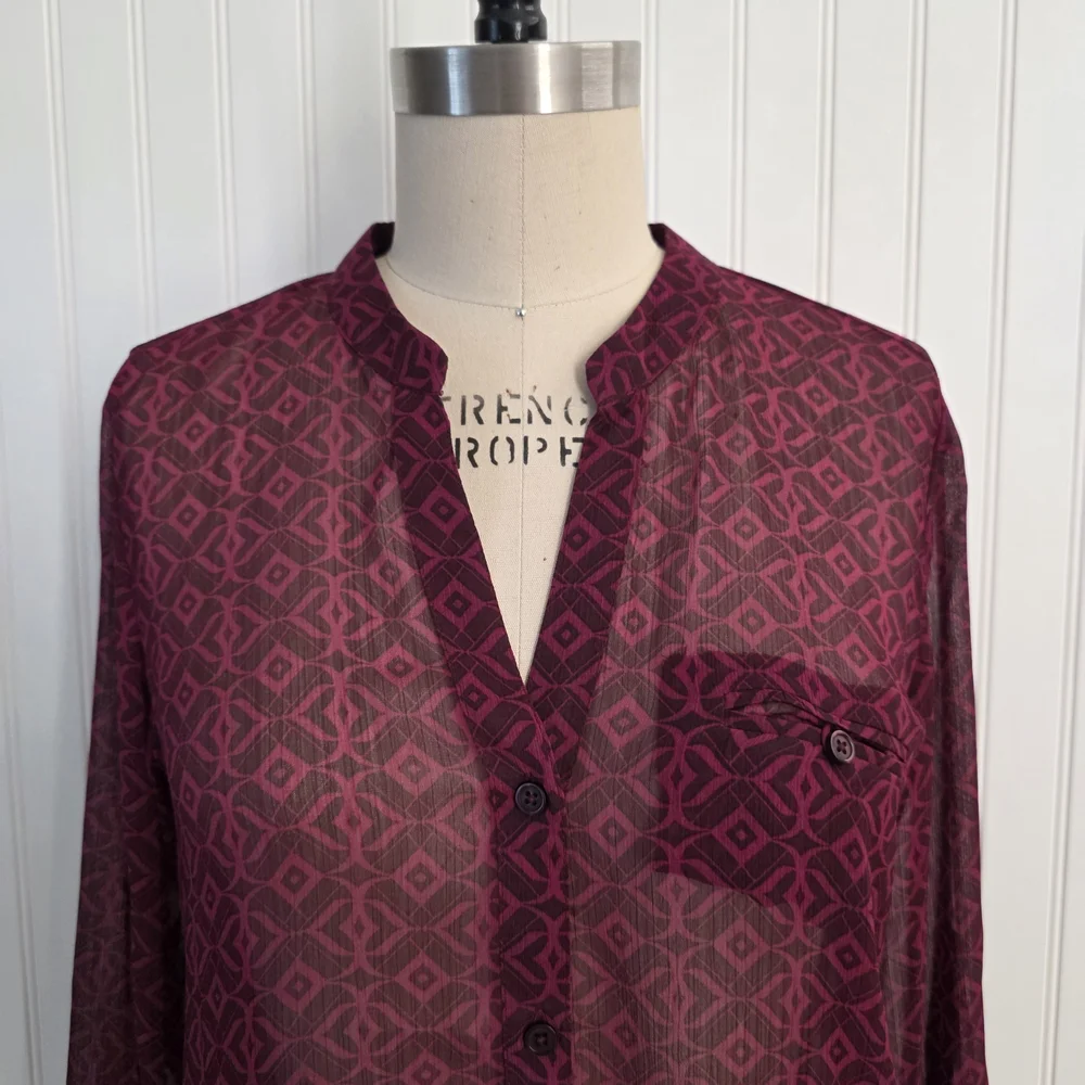 Kut from the Kloth Sheer  Geometric Button-Down Blouse Small - Picture 3 of 6